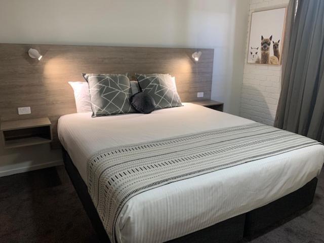 Hamilton Henry Parkes Motor Inn المظهر الخارجي الصورة