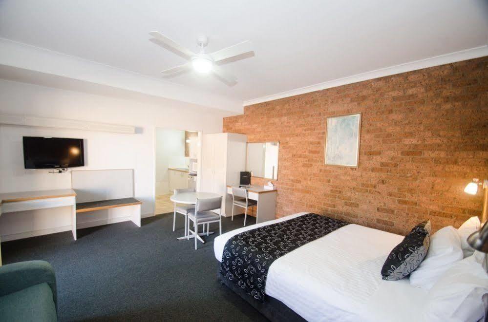 Hamilton Henry Parkes Motor Inn المظهر الخارجي الصورة